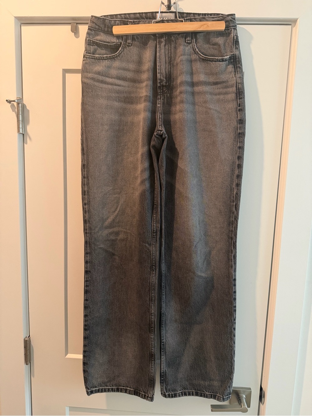 Frame Jeans in gray/black